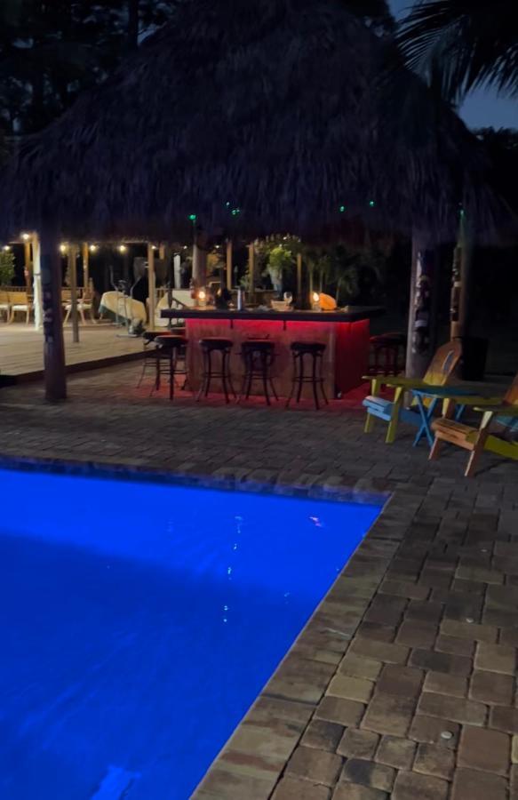 Private Tropical Paradise Guesthouse! Loxahatchee Exteriör bild