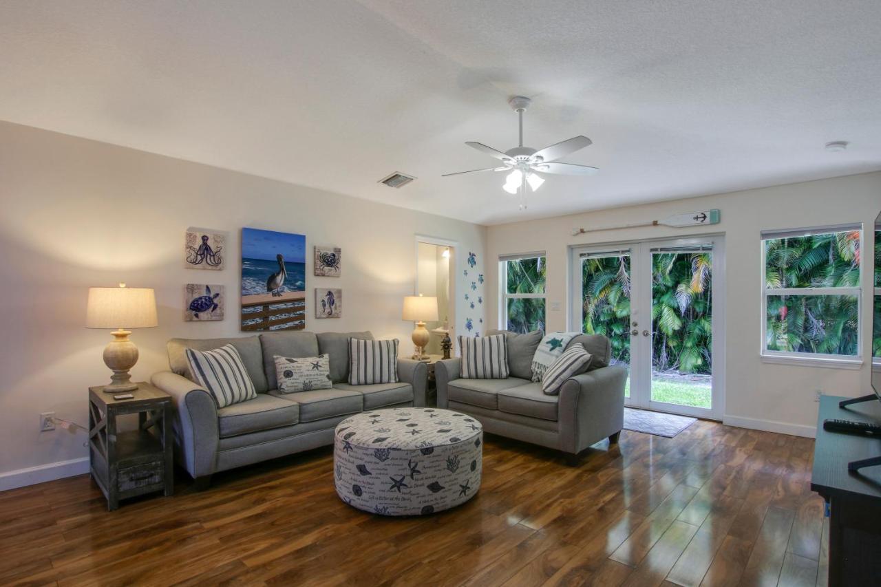 Private Tropical Paradise Guesthouse! Loxahatchee Exteriör bild